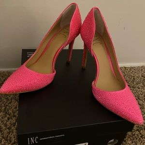 hot pink heels. size 5